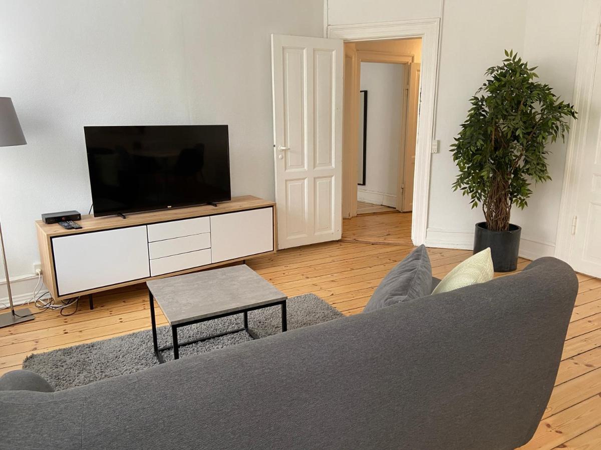 Bright 2-Bedroom Apartment In Elegant Osterbro โคเปนเฮเกน ภายนอก รูปภาพ